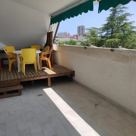 Flat With Covered Terrace Διαμέρισμα Λινιάνο Σαμπιαντόρο